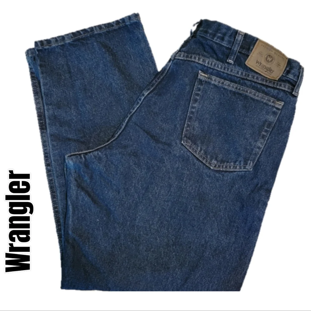 Wrangler Men's Blue Jeans Size 40 X 30